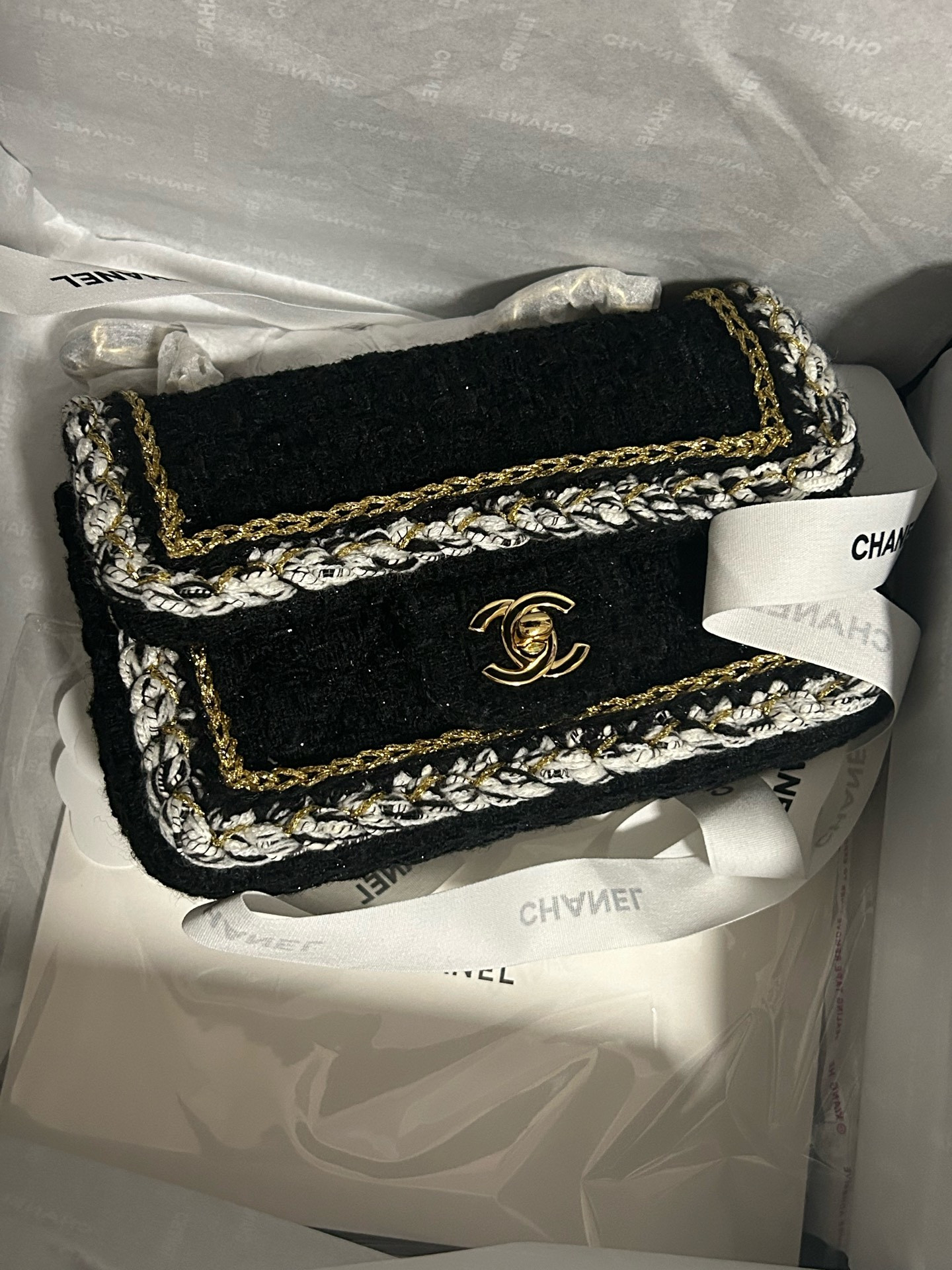 Chanel Mini Classic Handbag 12x20x6cm - Image 6