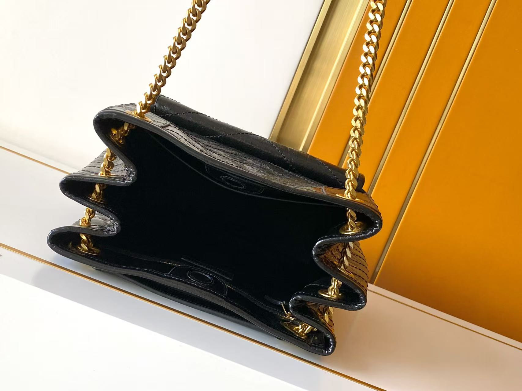 YSL NIKI Small Shopping in Vintage Leather 25x30x8-12cm - Image 6