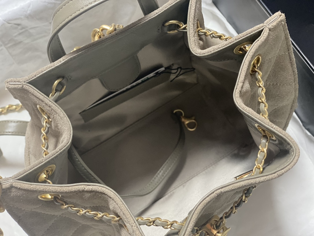 Chanel 25 Medium Backpack AS5600 23x23x14cm - Image 8