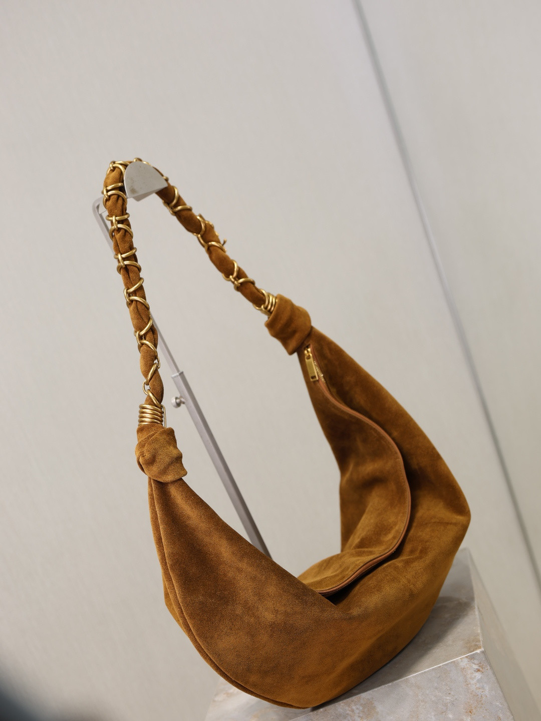 YSL AMALIA Hobo in Suede 23-62x28x4cm - Image 4