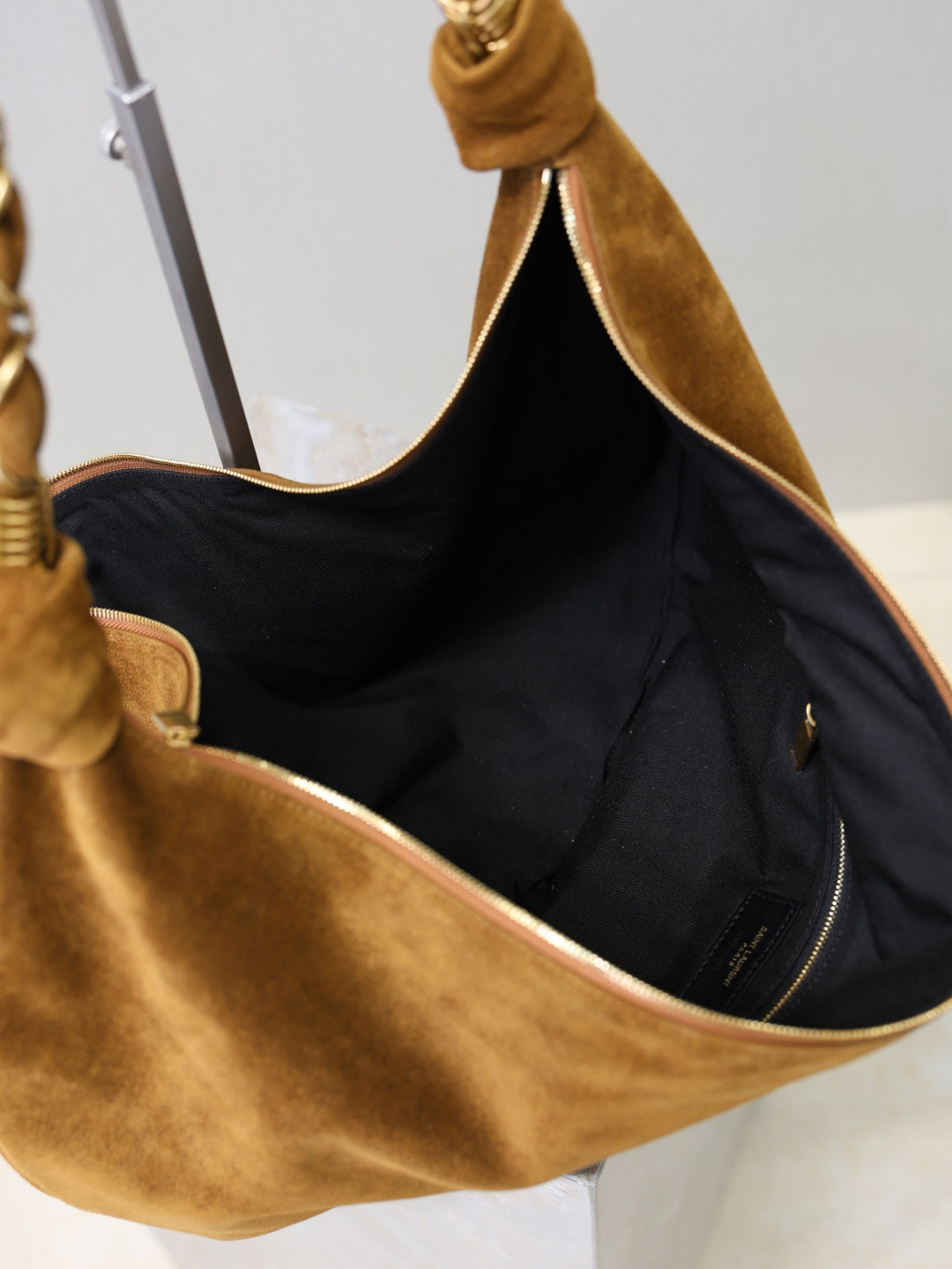 YSL AMALIA Hobo in Suede 23-62x28x4cm - Image 8