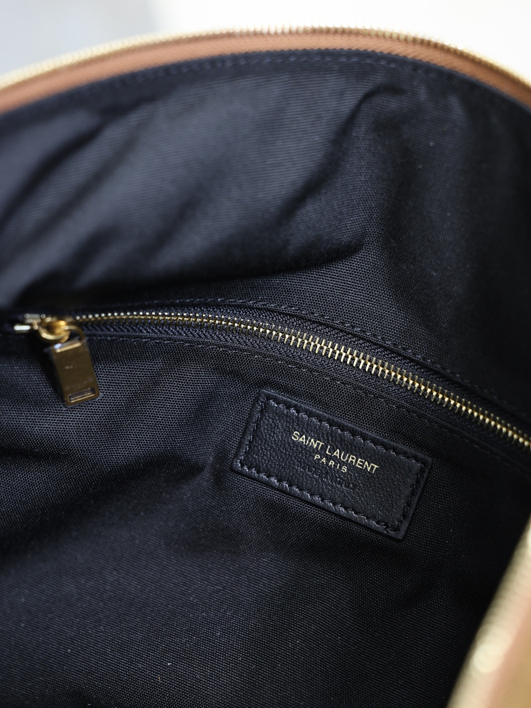 YSL AMALIA Hobo in Suede 23-62x28x4cm - Image 14