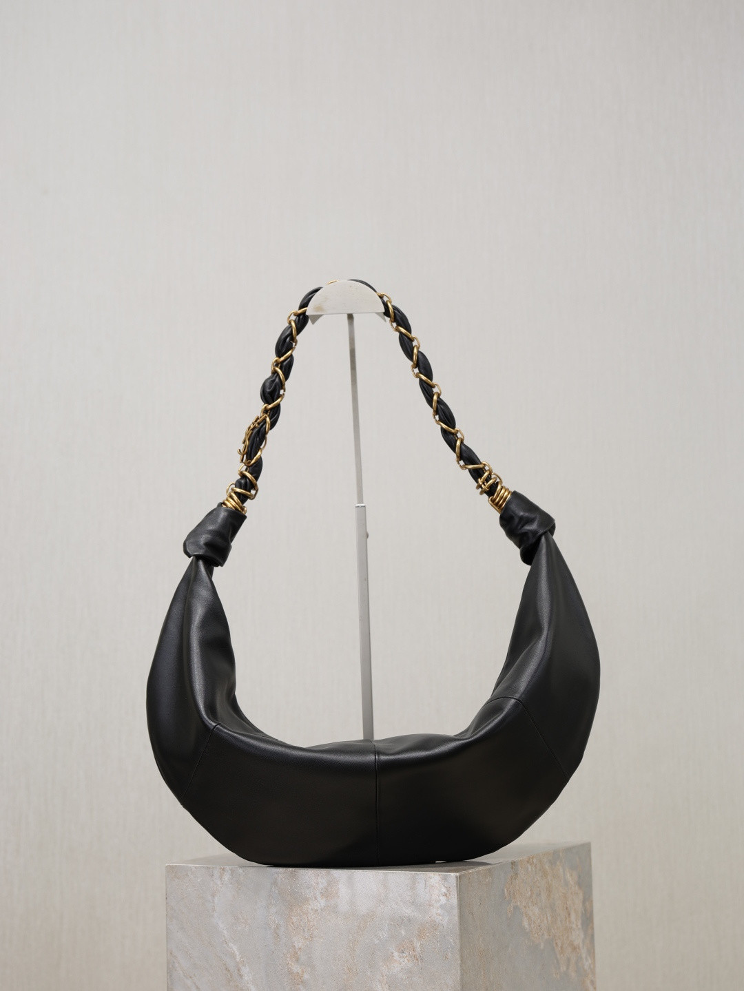 YSL AMALIA Hobo in Lambskin 23-62x28x4cm - Image 2