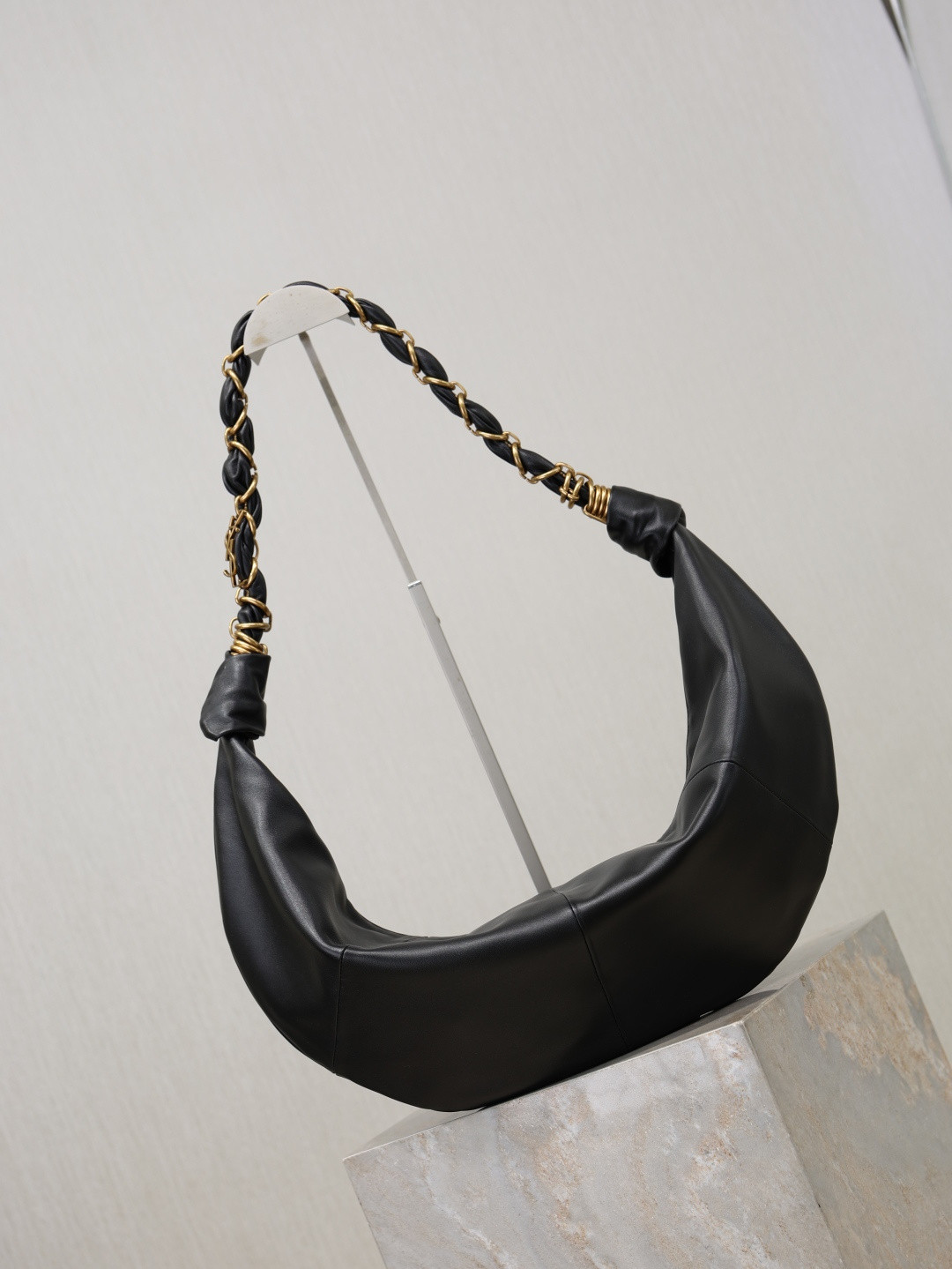 YSL AMALIA Hobo in Lambskin 23-62x28x4cm - Image 3