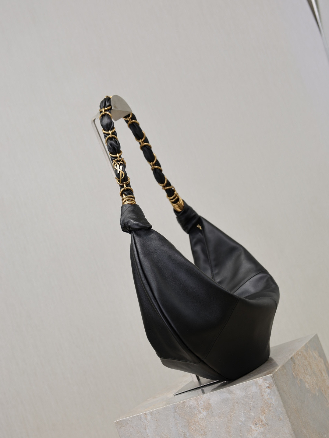 YSL AMALIA Hobo in Lambskin 23-62x28x4cm - Image 4