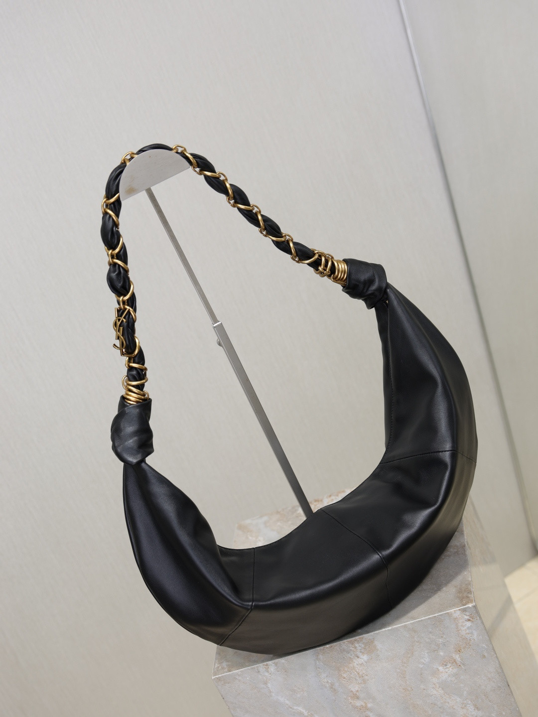 YSL AMALIA Hobo in Lambskin 23-62x28x4cm - Image 5