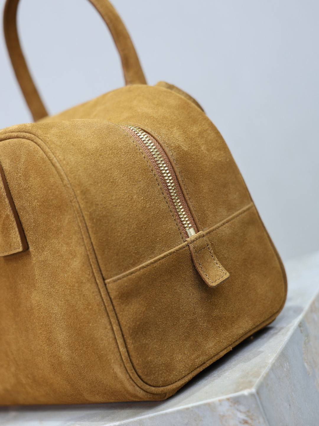 YSL SAC DE JOUR Small Boston in Suede 27x18x15cm - Image 15