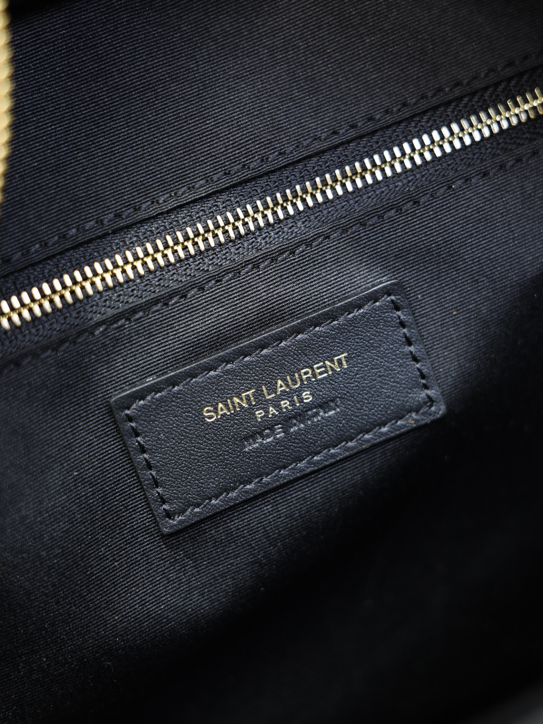 YSL SAC DE JOUR Small Boston in Suede 27x18x15cm - Image 17