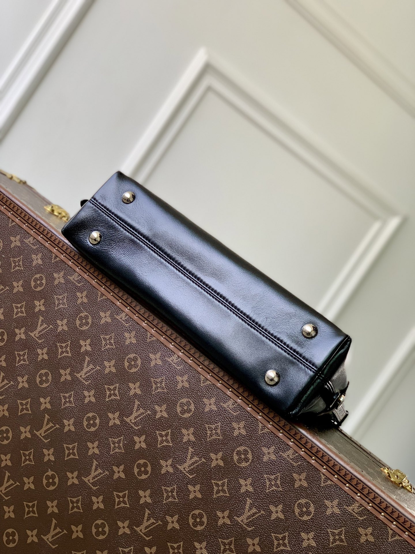 LV CARRYALL EAST WEST Handbags M28160 (36*19*10cm) - Image 5