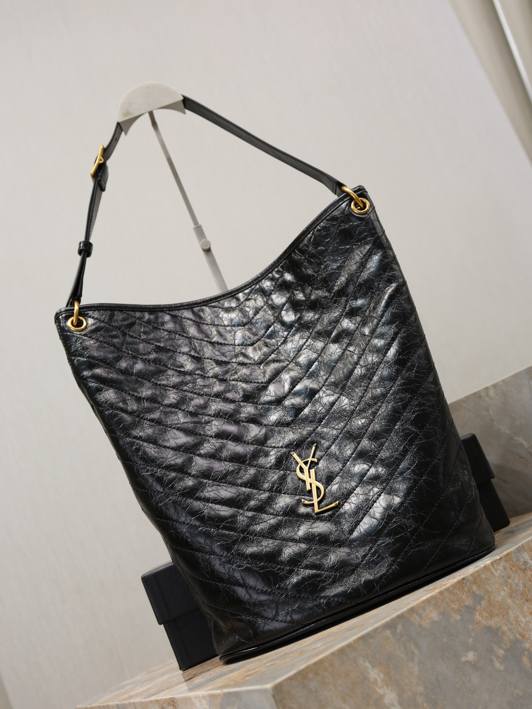 YSL NIKI Supple Bucket 33x16x40cm - Image 3