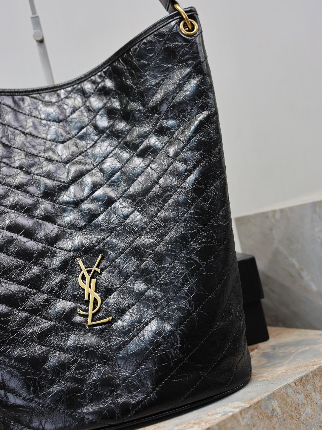 YSL NIKI Supple Bucket 33x16x40cm - Image 4