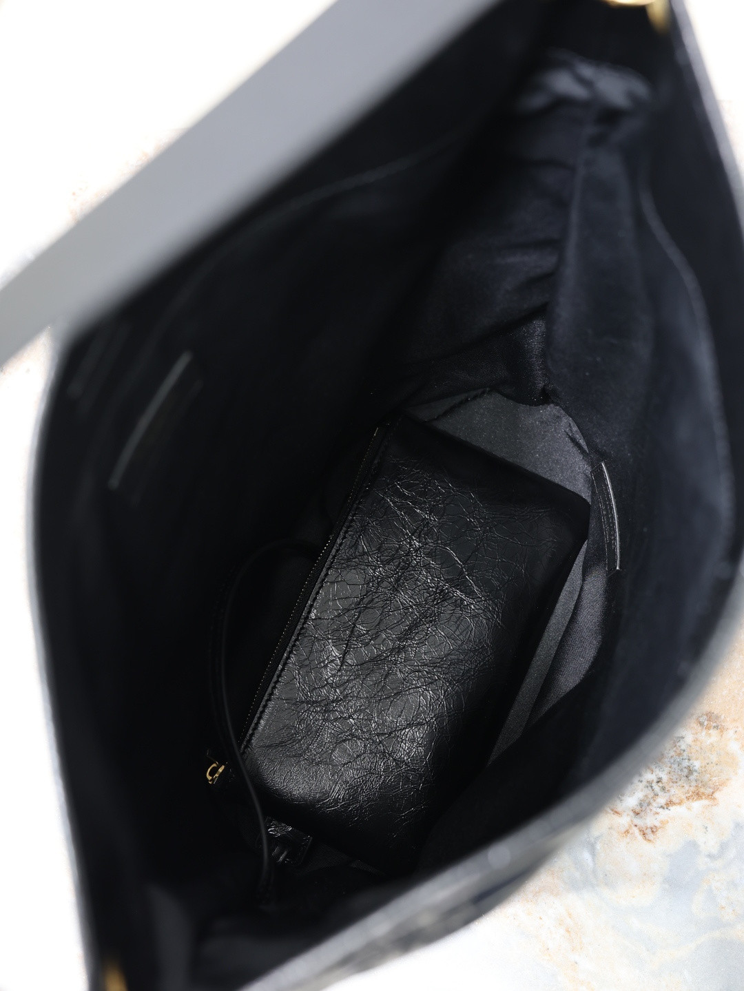 YSL NIKI Supple Bucket 33x16x40cm - Image 8