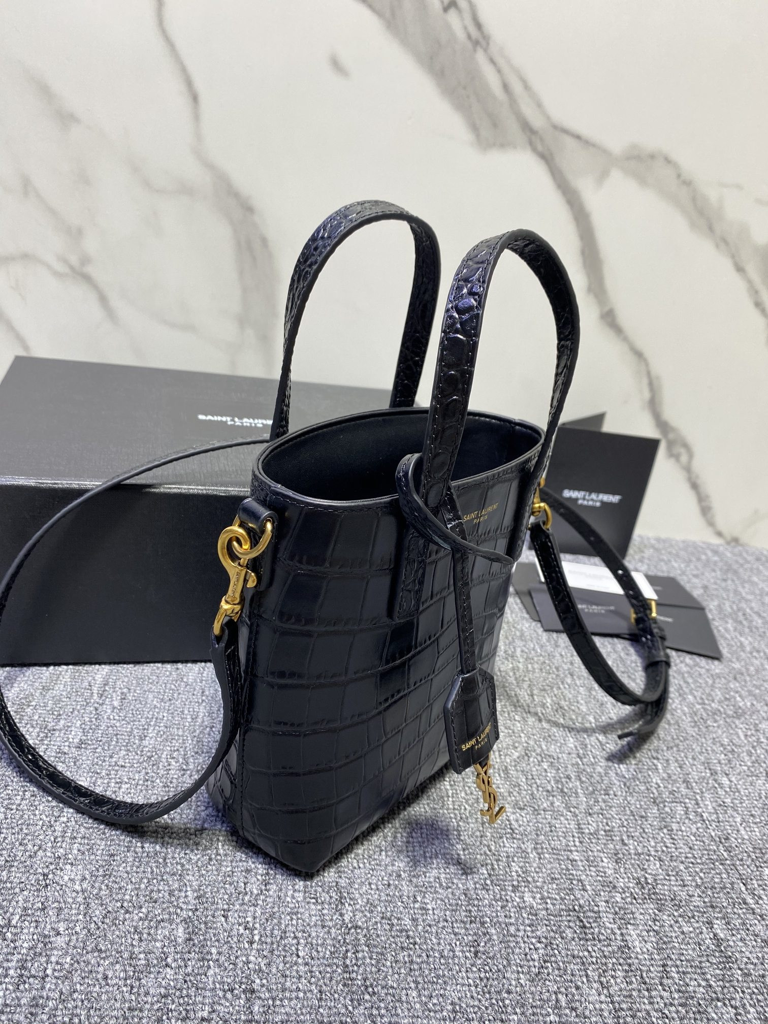 YSL Mini Toy Shopping Saint Laurent IN CROCODILE-EMBOSSED LEATHER 18x17x8cm - Image 8
