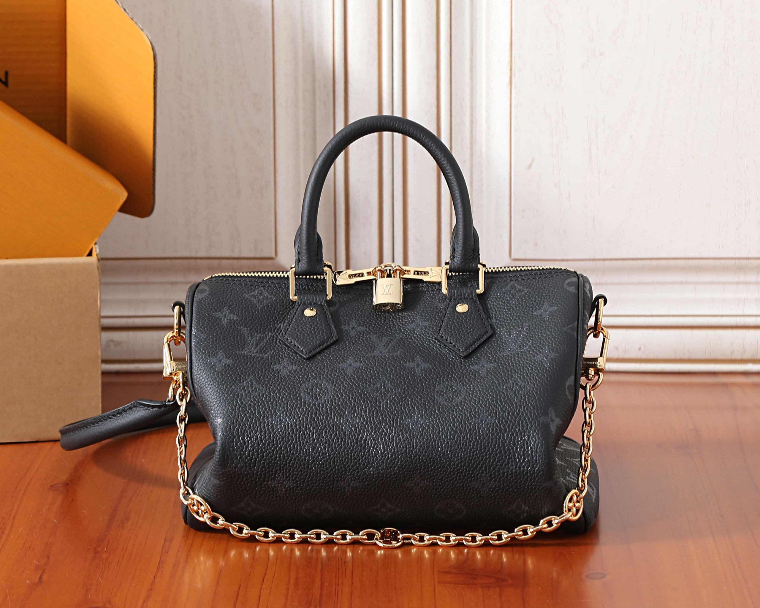 LV SPEEDY Bandoulière 25 Handbag M26486 18x13x25cm