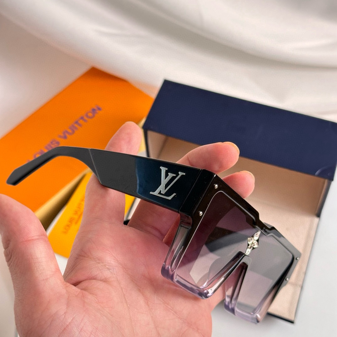 LV Glasses Z1551E - Image 10
