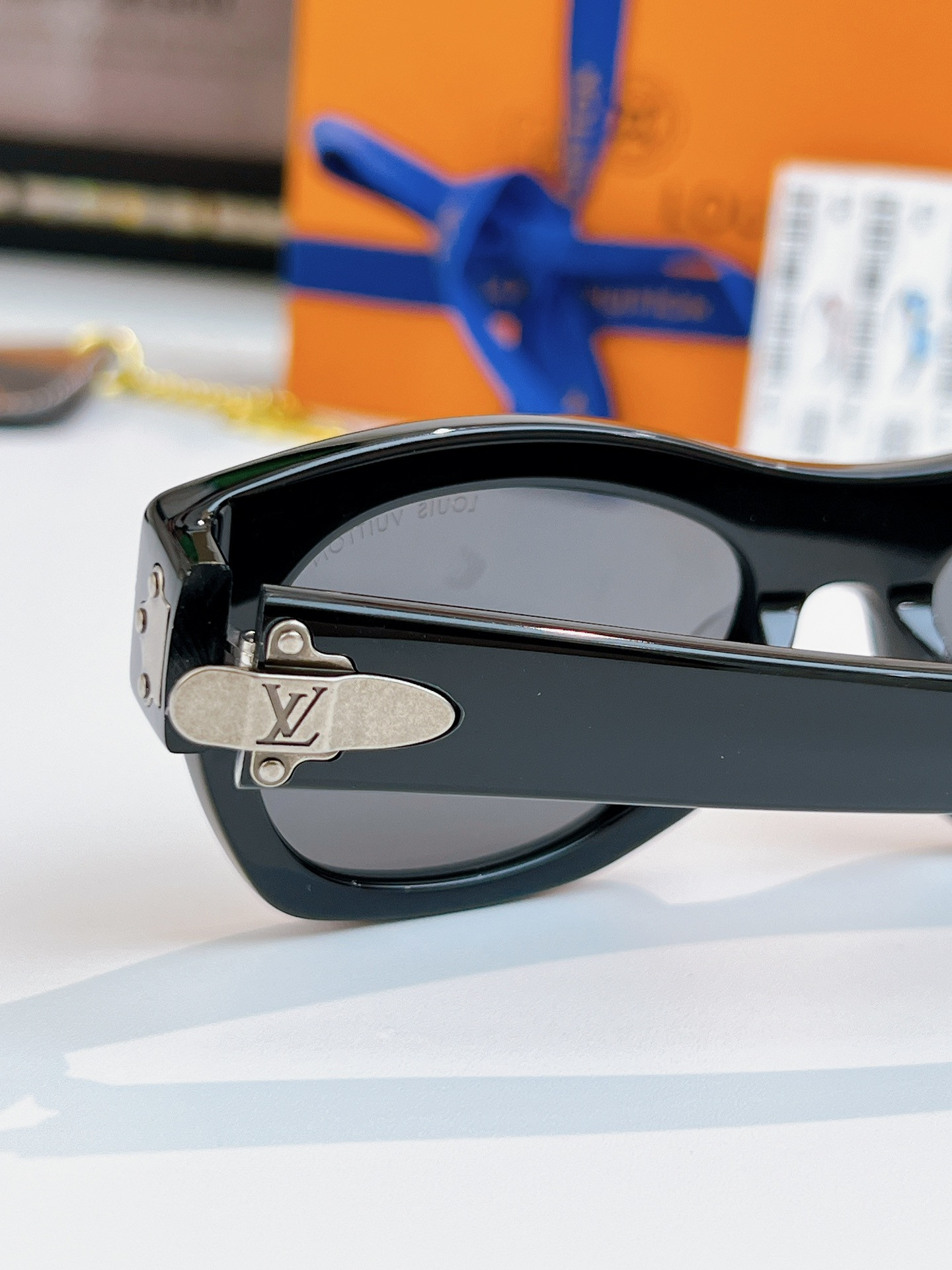 LV Frog Round Square Sunglasses Z3024U Z3048U Z3089U 55-20-140 - Image 10