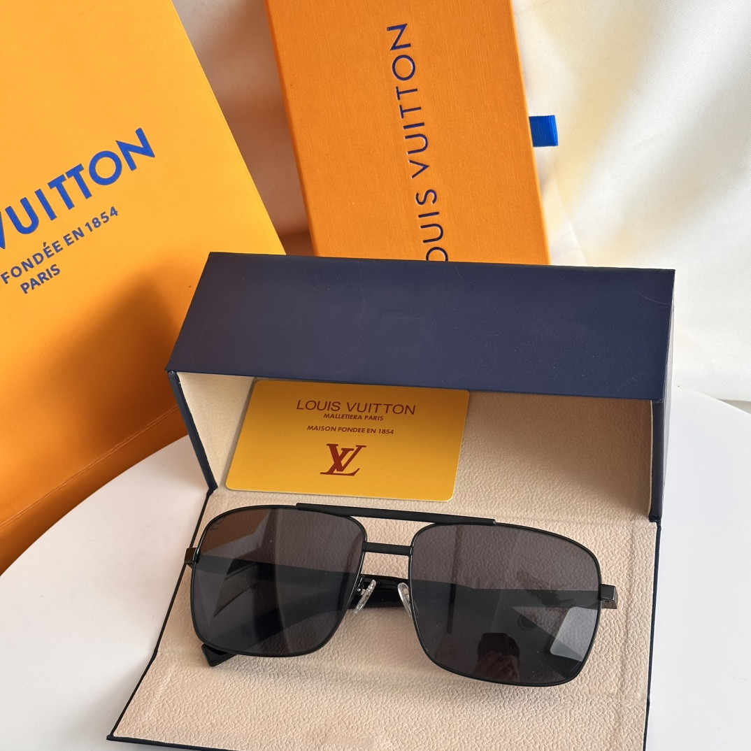 LV Glasses Z0259U - Image 11