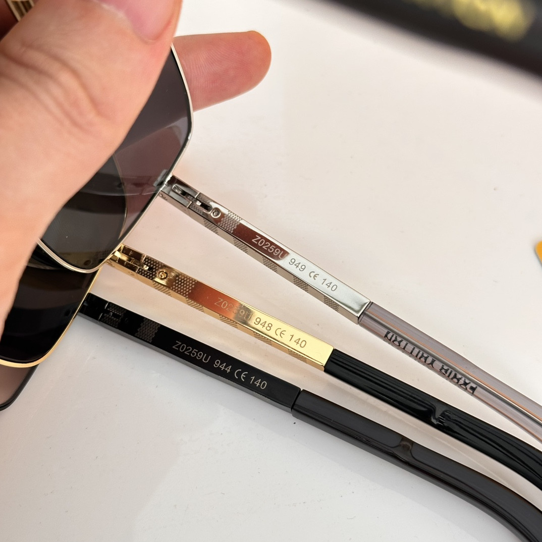 LV Glasses Z0259U - Image 17