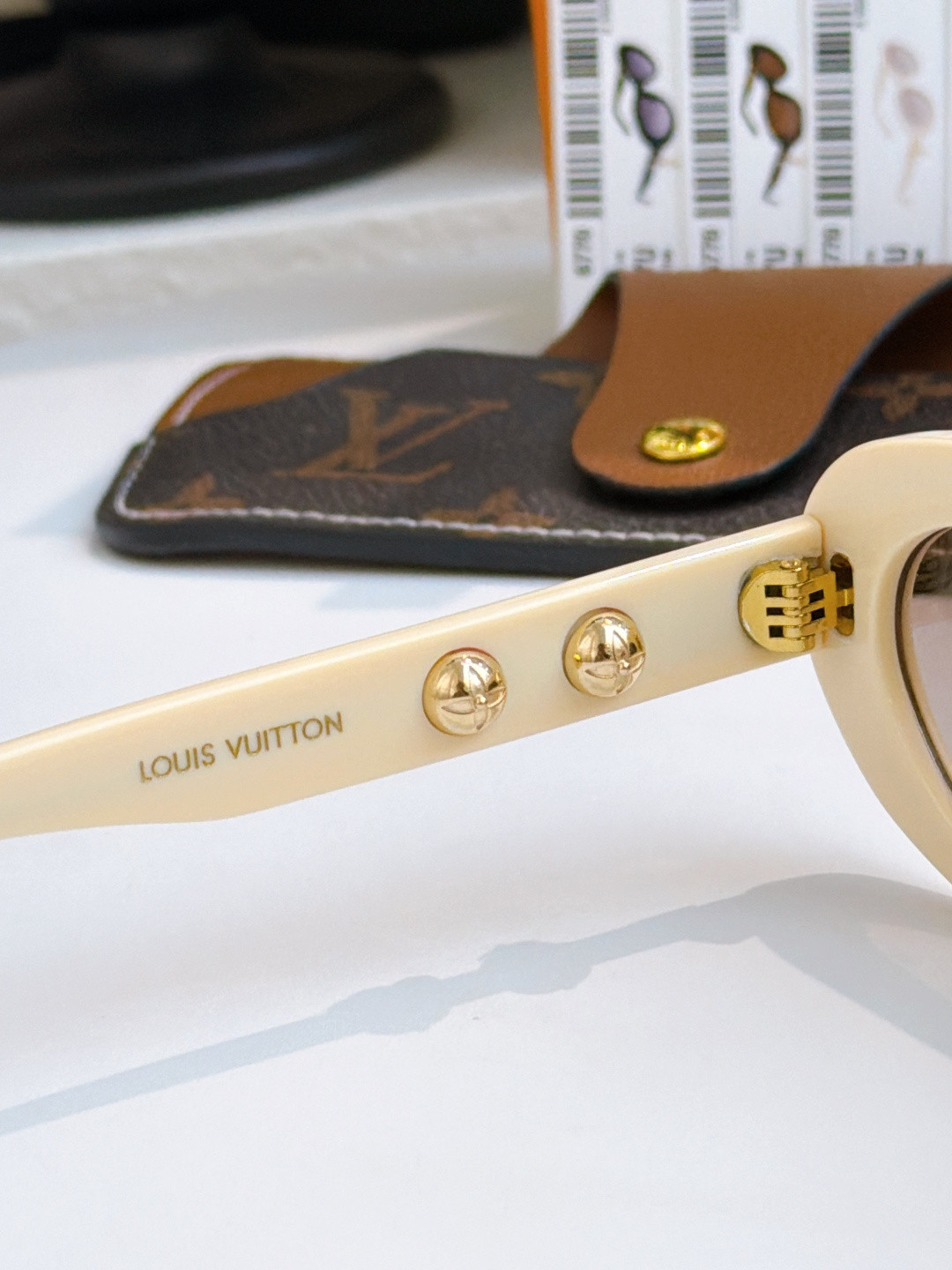 LV Glasses Z2987 53-20-145 - Image 9