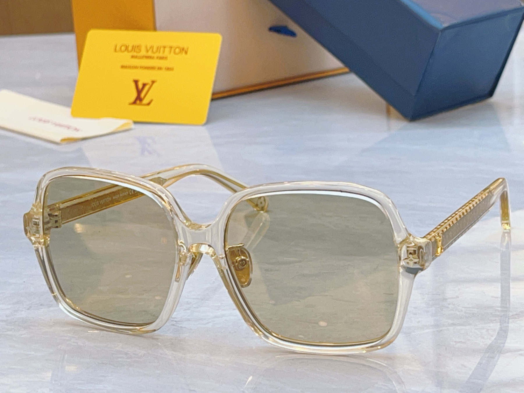 LV Glasses Z3044E 56-16-145 - Image 8