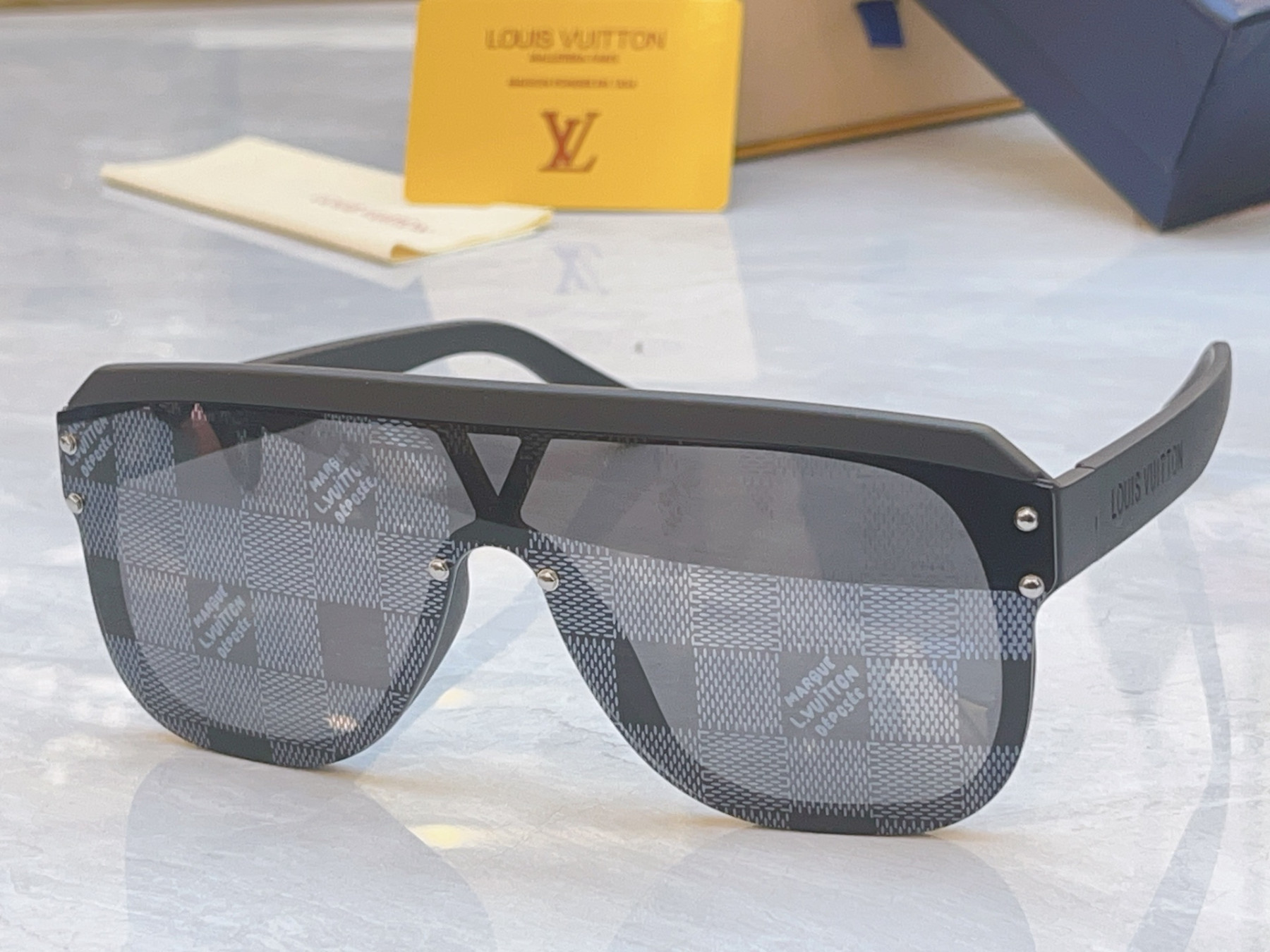 LV Glasses Z2878U 53-22-145 - Image 6