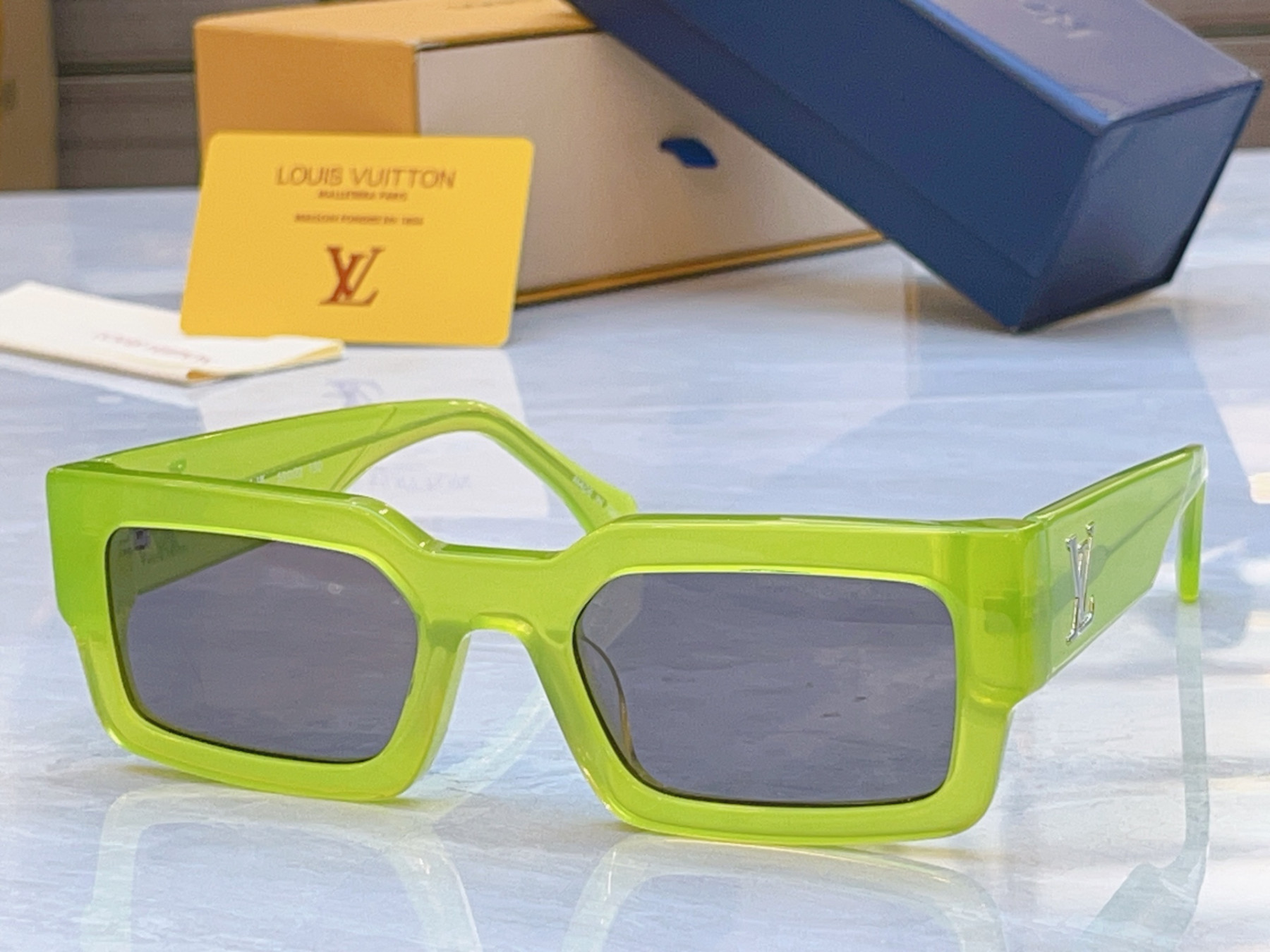 LV Glasses Z2864W 53-22-150 - Image 5
