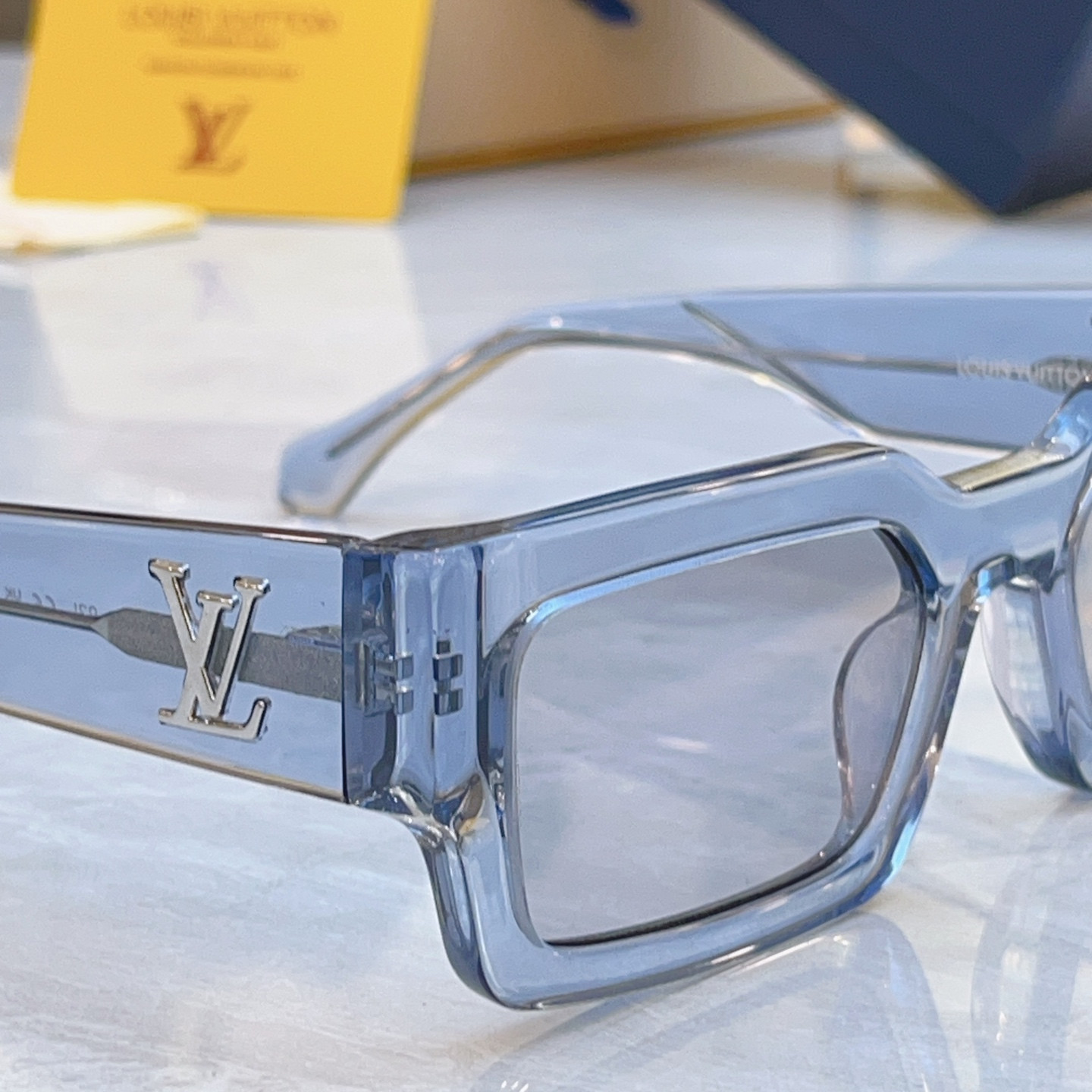 LV Glasses Z2864W 53-22-150 - Image 10