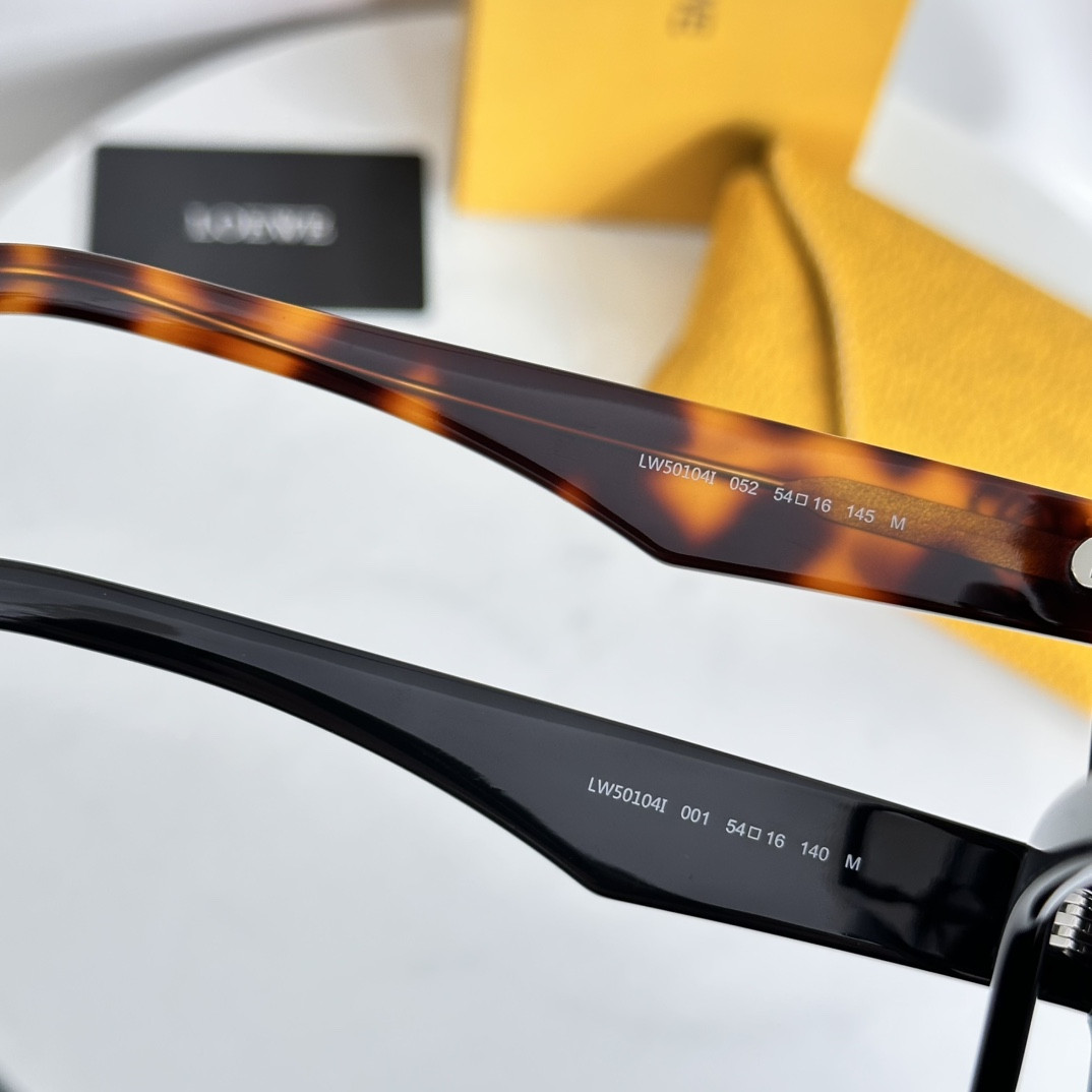 Loewe Glasses LW50104I 54-16-145 - Image 16