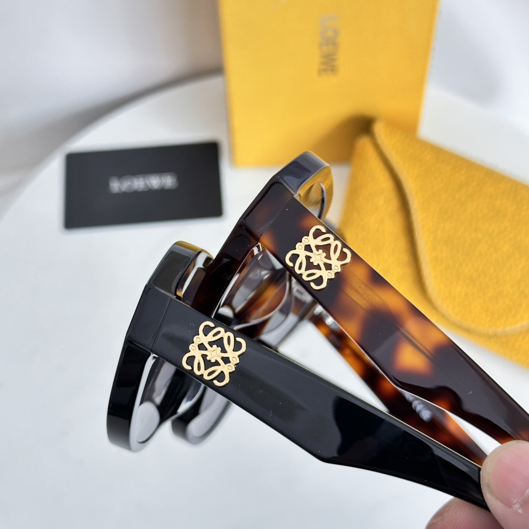 Loewe Glasses LW50104I 54-16-145 - Image 14
