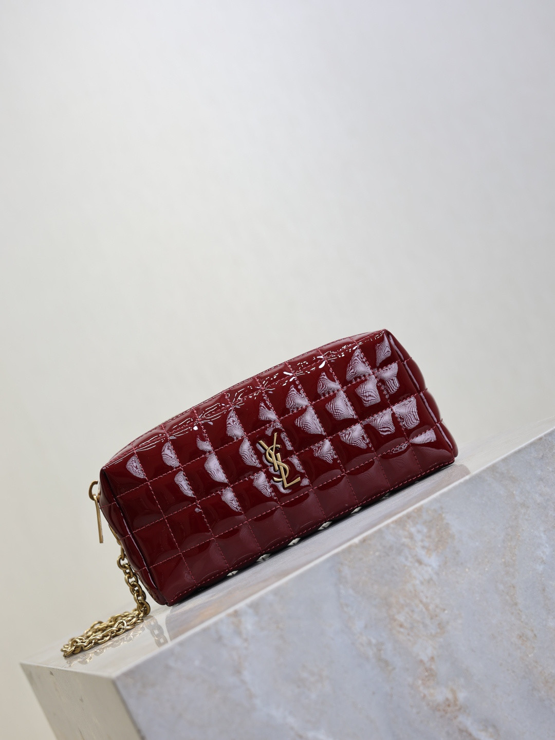 YSL CASSANDRE MATELASS CARR pouch on chain in shiny 18.5x8.5x4cm - Image 3