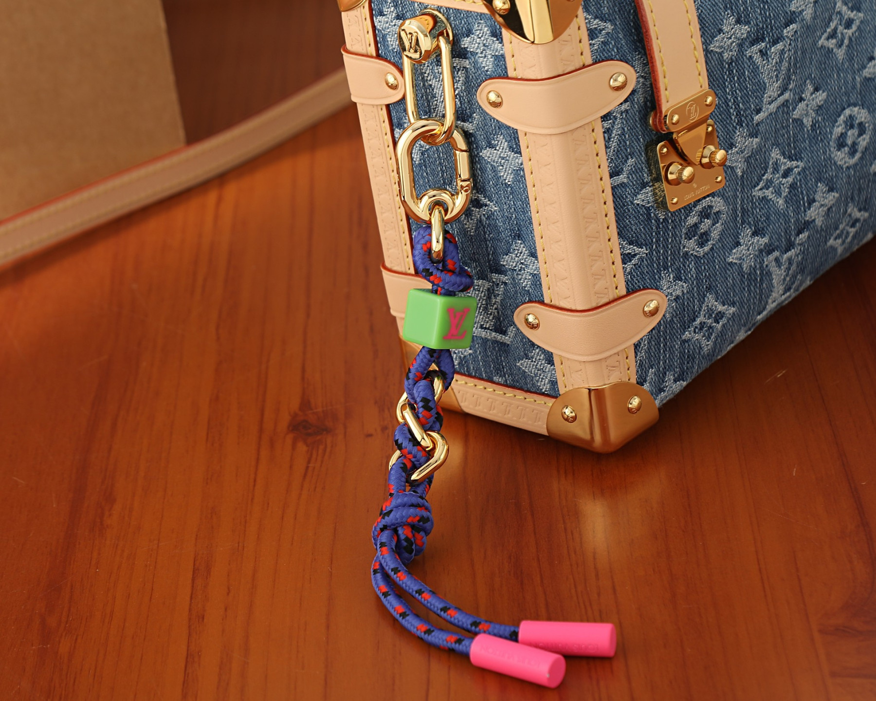 LV Side Trunk MM M27450(23.5*16*8.5cm) - Image 7