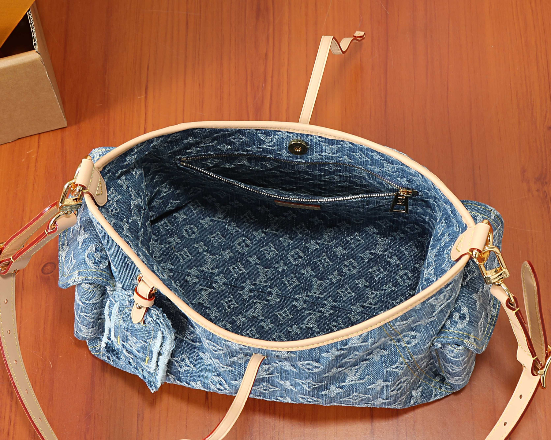 LV Carryall Cargo PM M28287 (33.5*23*15cm) - Image 9