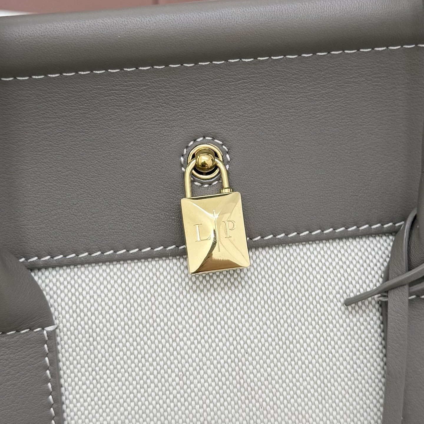 Loro Piana Loom L25 25x18x12.5cm - Image 7