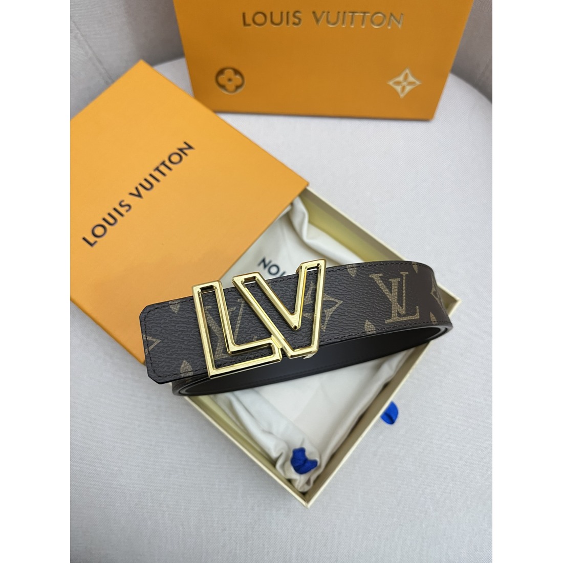 LV Cowhide Men's Belt  40MM - Ultra-Collection