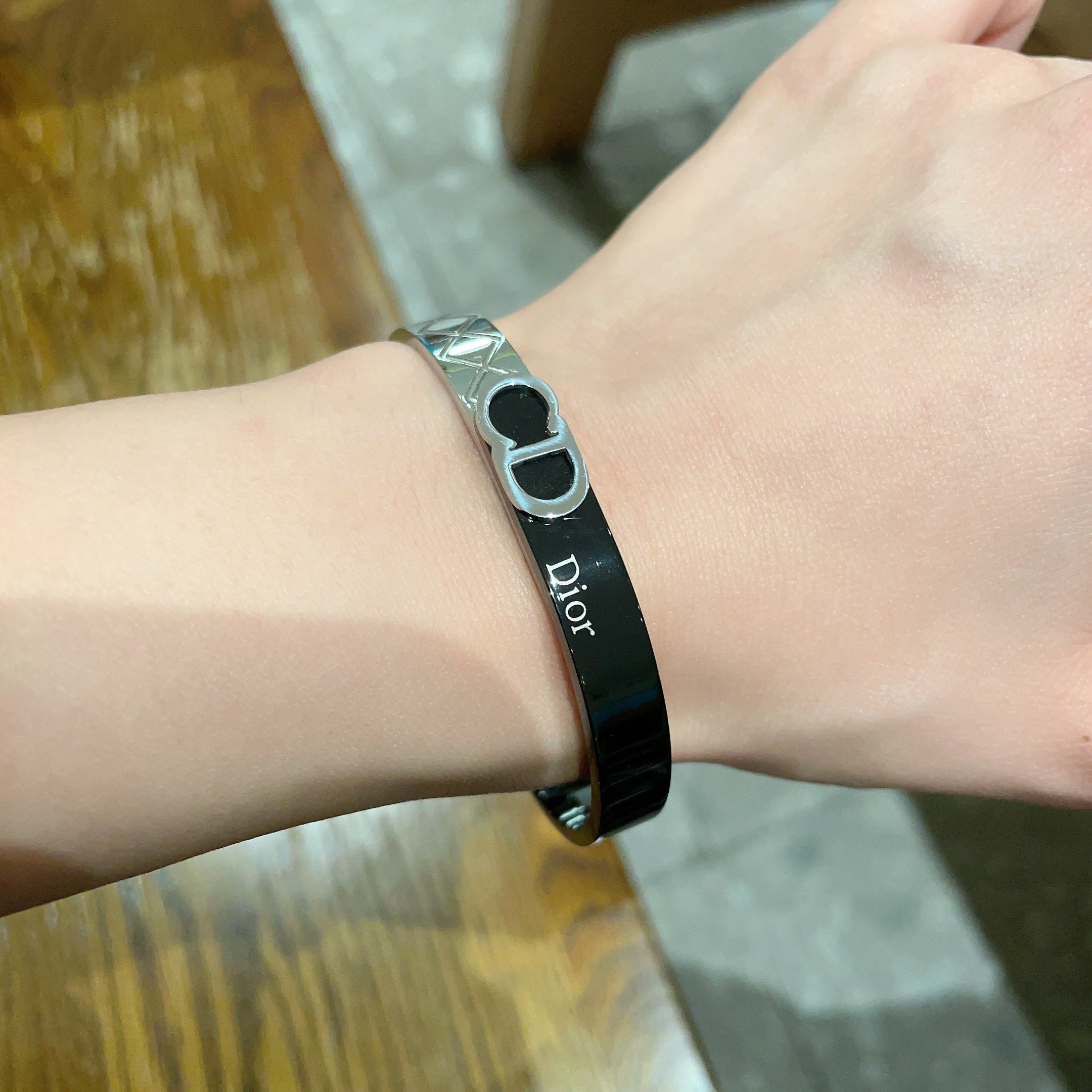 Dior Jewelry Bangle Dior new beautiful open bracelet can be salty but sweet - PONI - Image 2