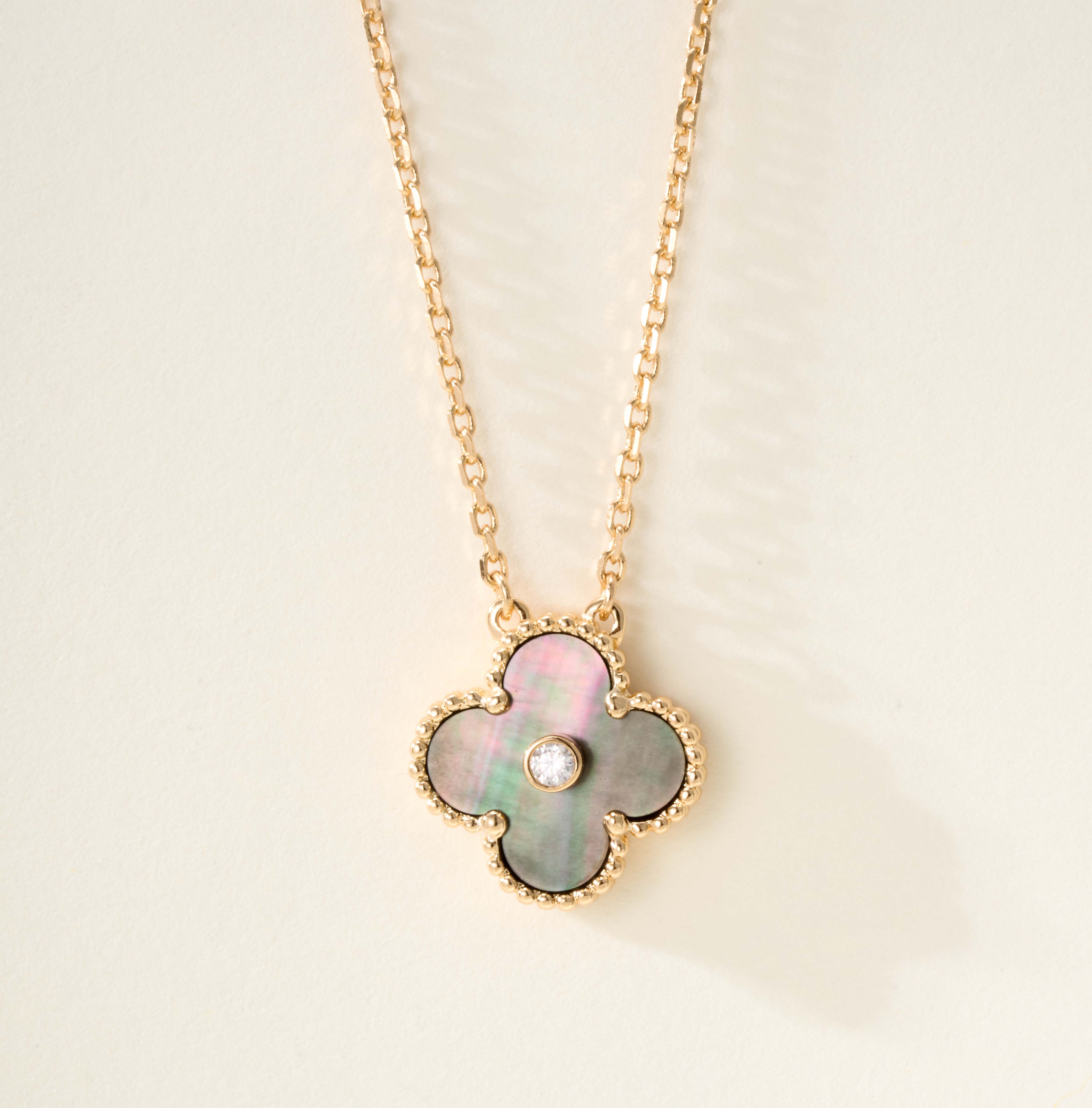 Van Cleef & Arpels Alhambra Single Motif Diamond Pendant Necklace - SUPER-MIRROR