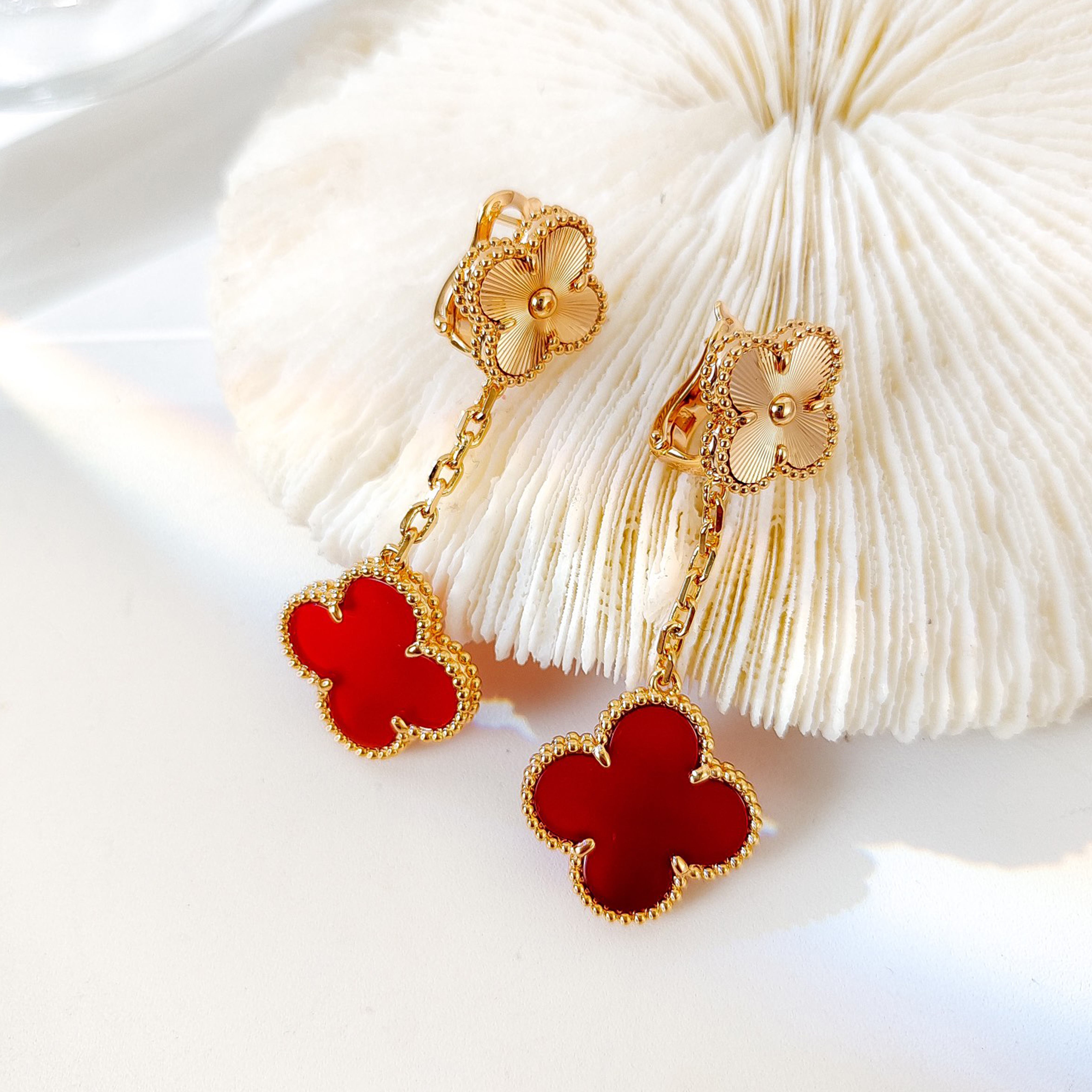 Van Cleef & Arpels Magic Alhambra Four-Leaf Clover Earrings - SUPER-MIRROR