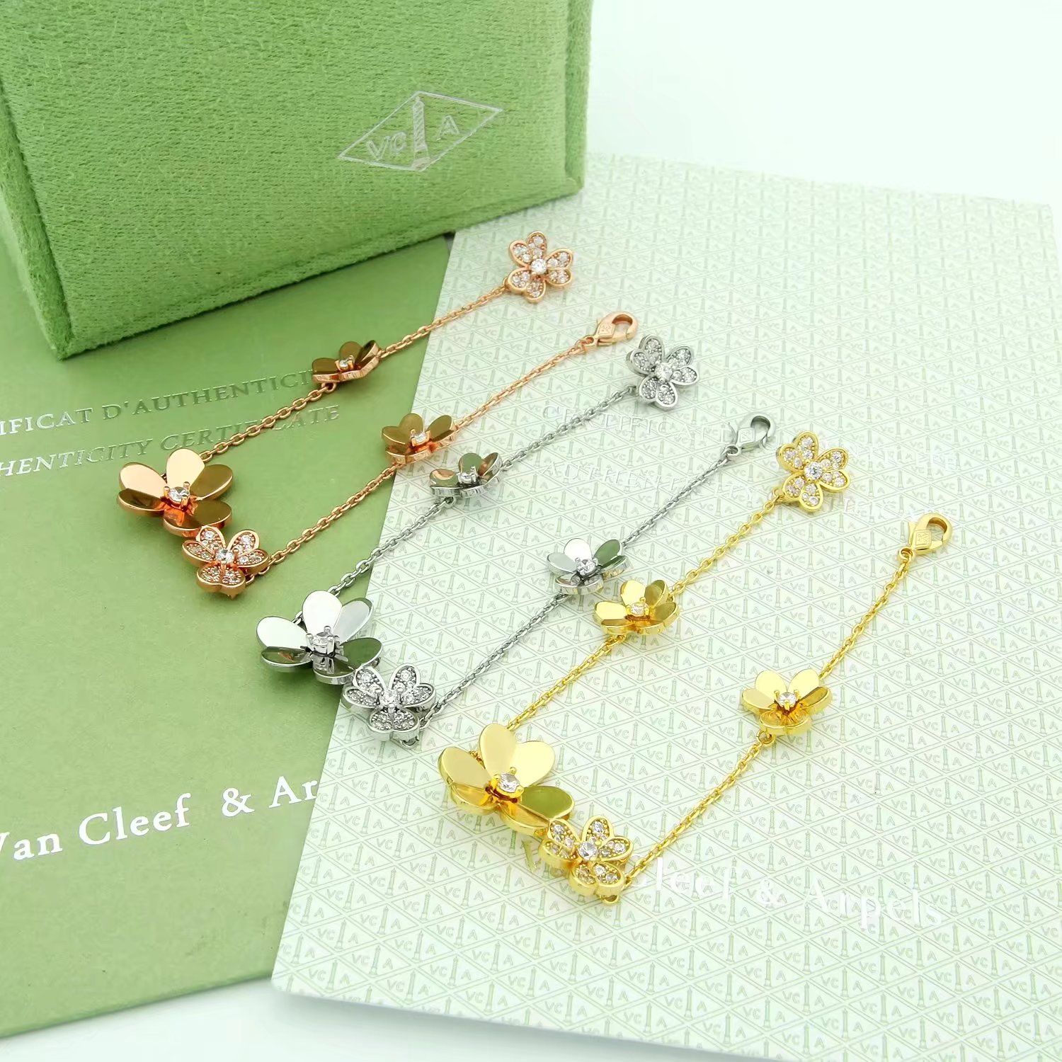 Van Cleef & Arpels Bracelets  Clover Bracelet - SUPER-MIRROR
