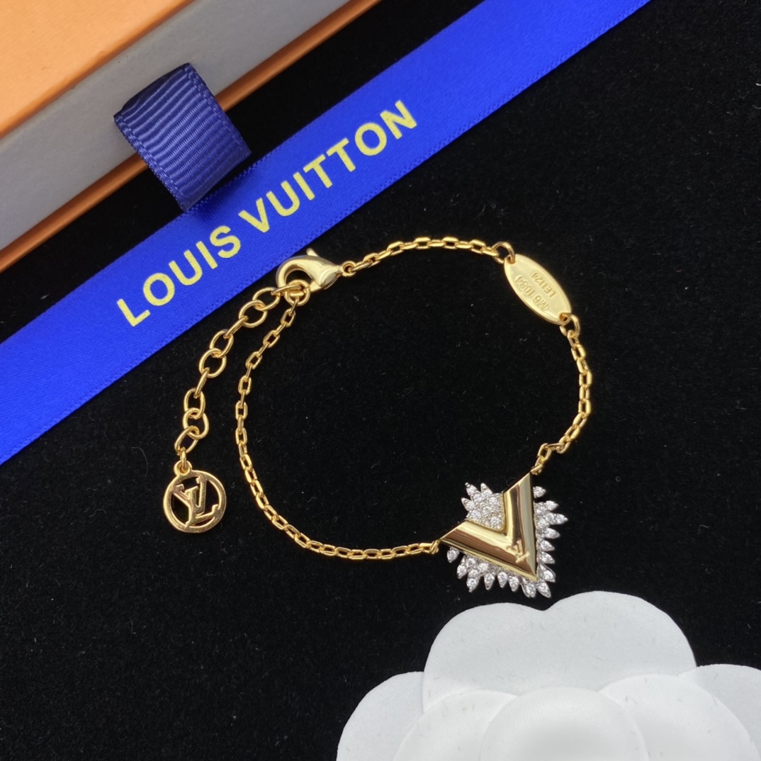 Louis Vuitton Jewelry Bracelets letter V studded fashion bracelet - SUPER-MIRROR
