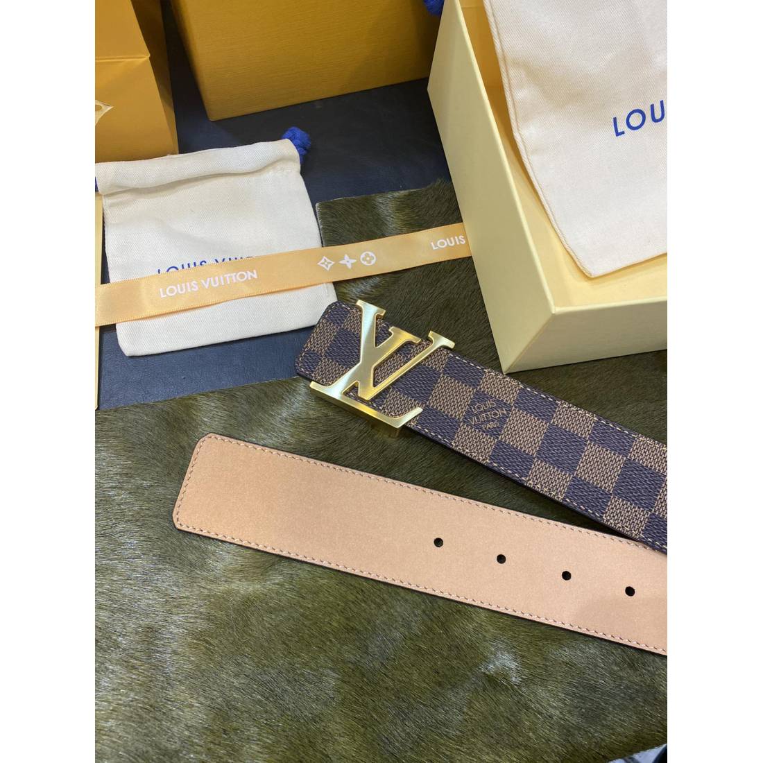 LV Classic Sand Bottom Louis Men's Belt 40 MM - Ultra-Collection - Image 3