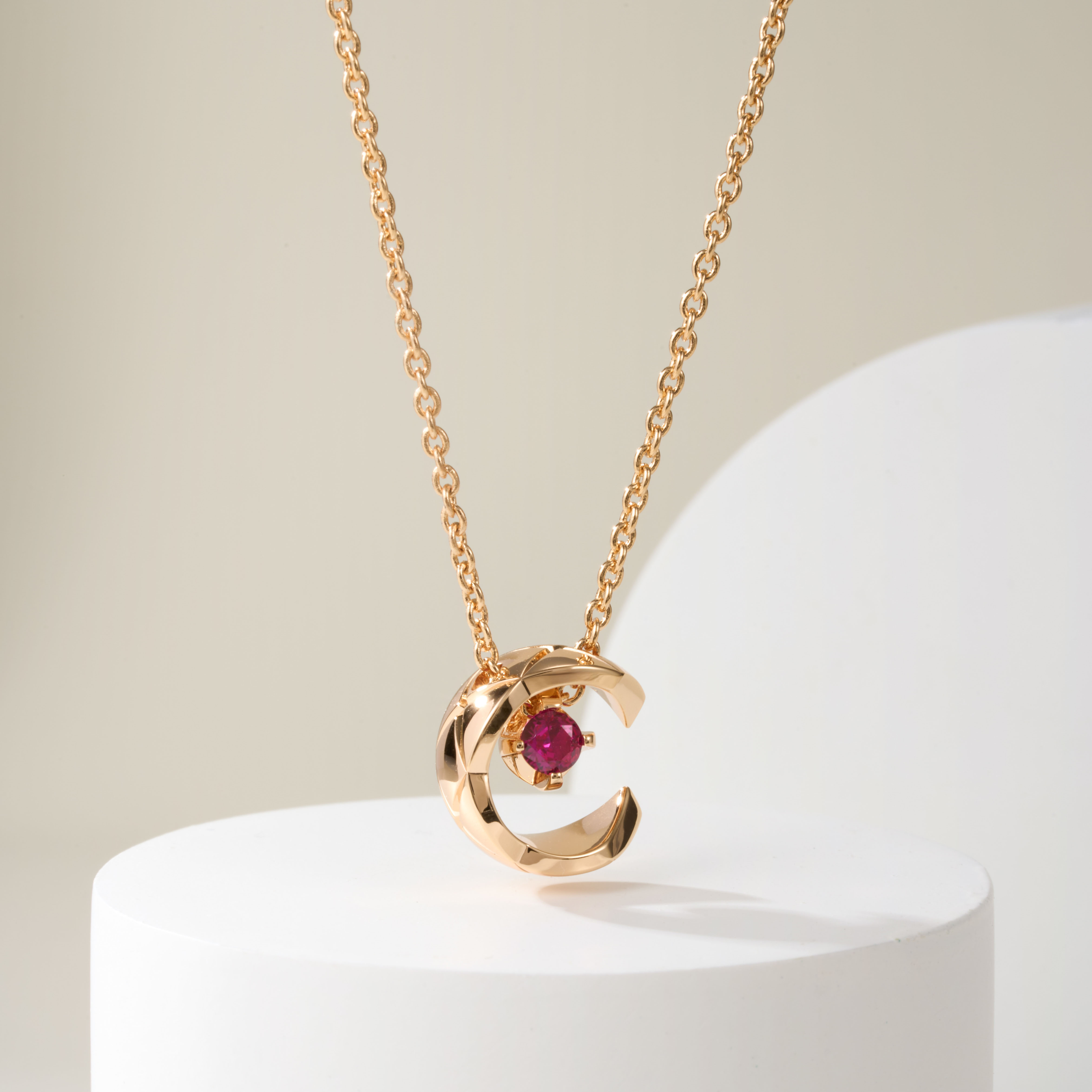 Chanel Coco Crush Quilted Diamond Necklace