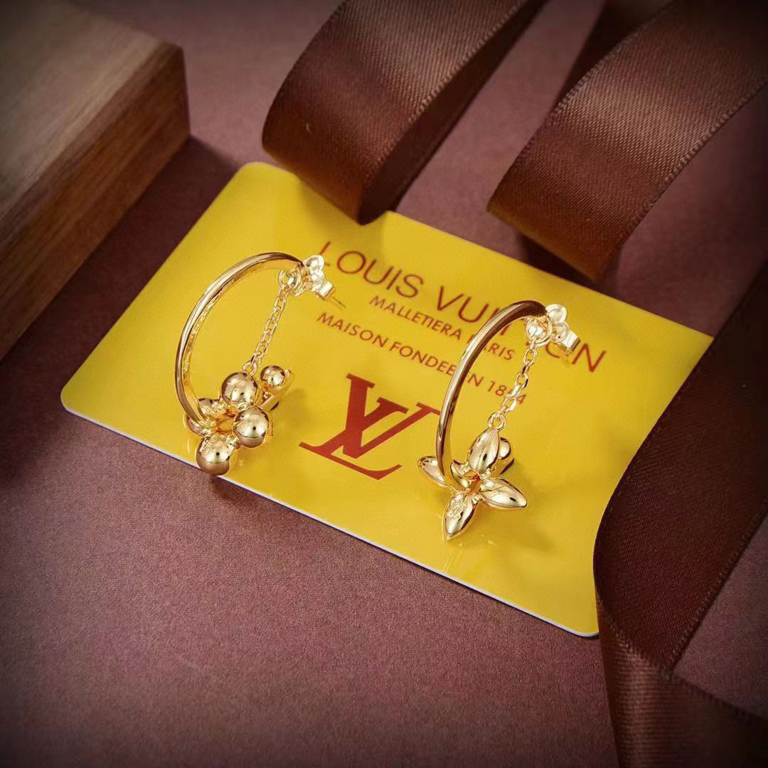 Louis Vuitton Jewelry Earring   Unique design Crescent - SUPER-MIRROR