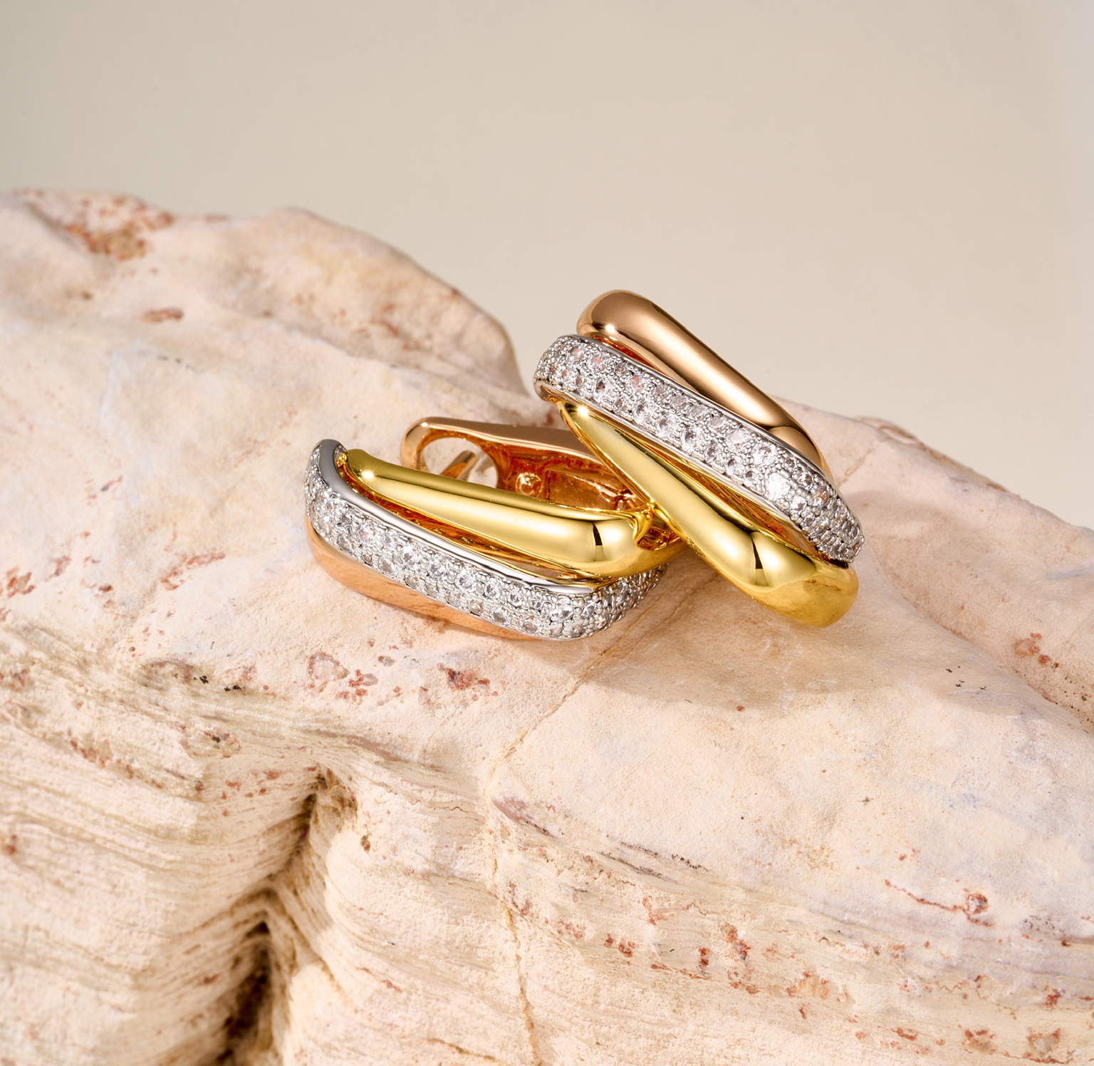 Cartier Trinity Cushion-Shaped Three-Color Ring Diamond Earring - SUPER-MIRROR