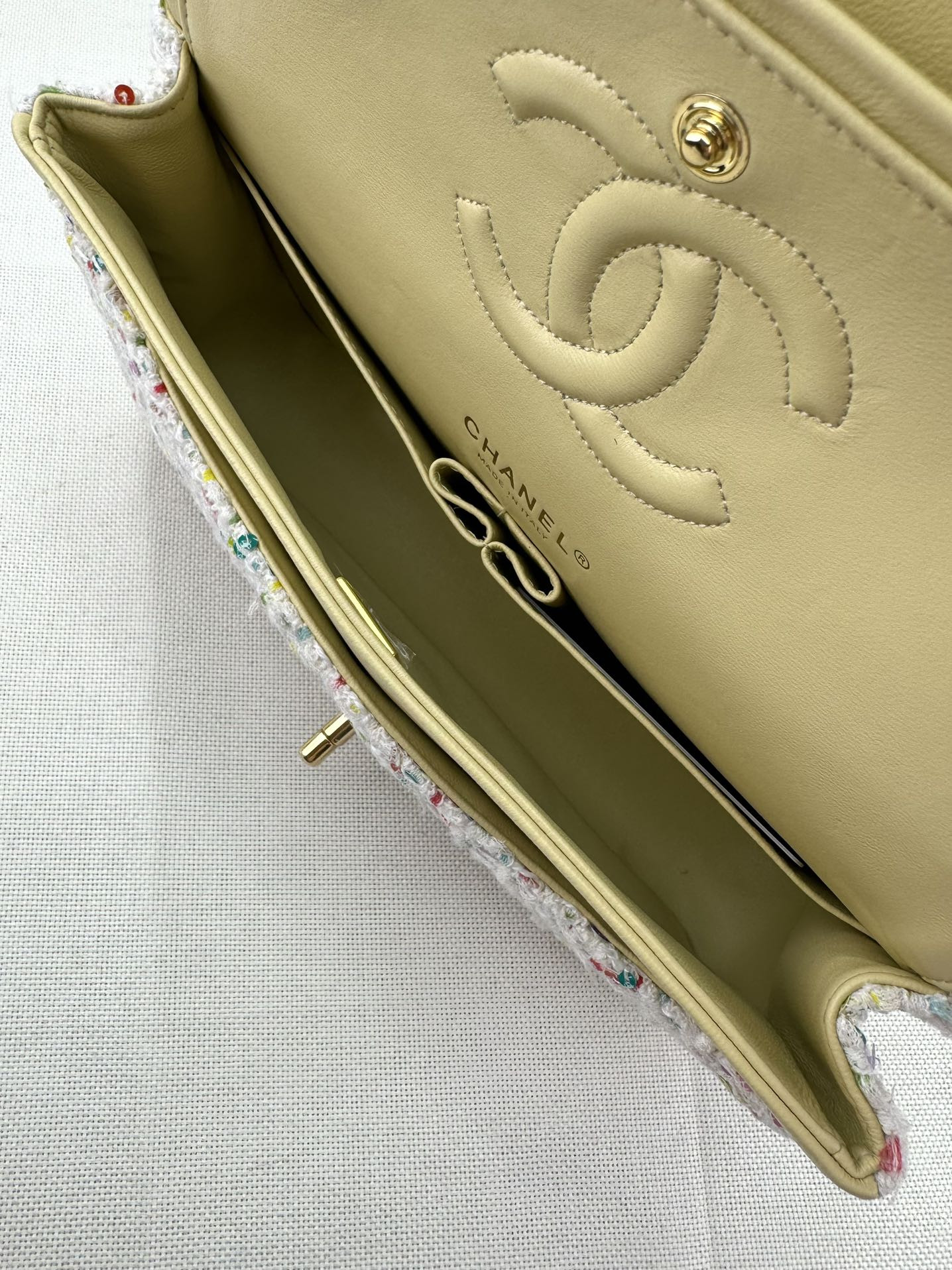 CHANEL MINI CLASSIC 11.12 HANDBAG 25 15.5 * 25.5 * 6.5 cm #4 - Image 8