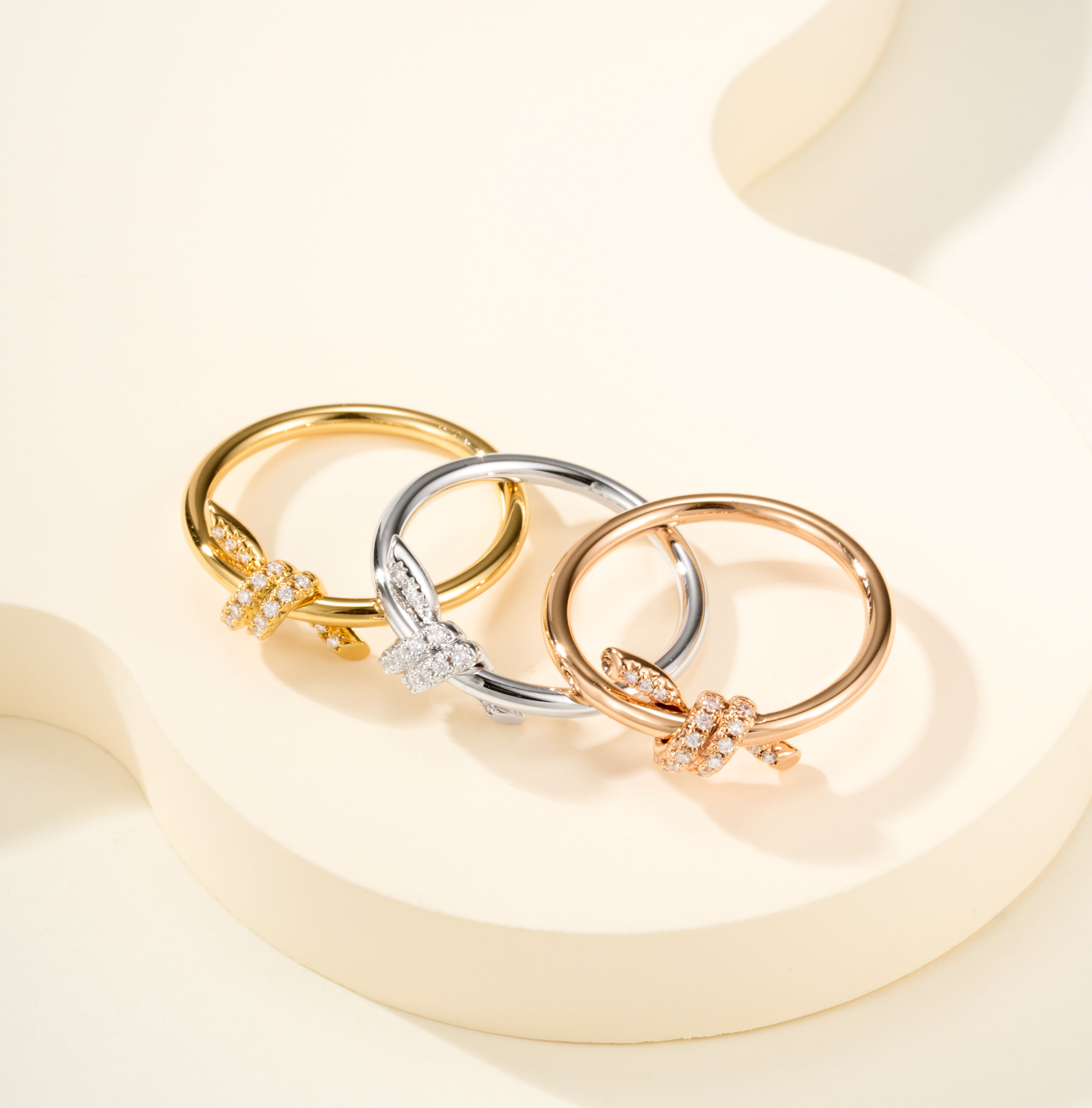 Tiffany T Knot Rings in V-Gold - SUPER-MIRROR