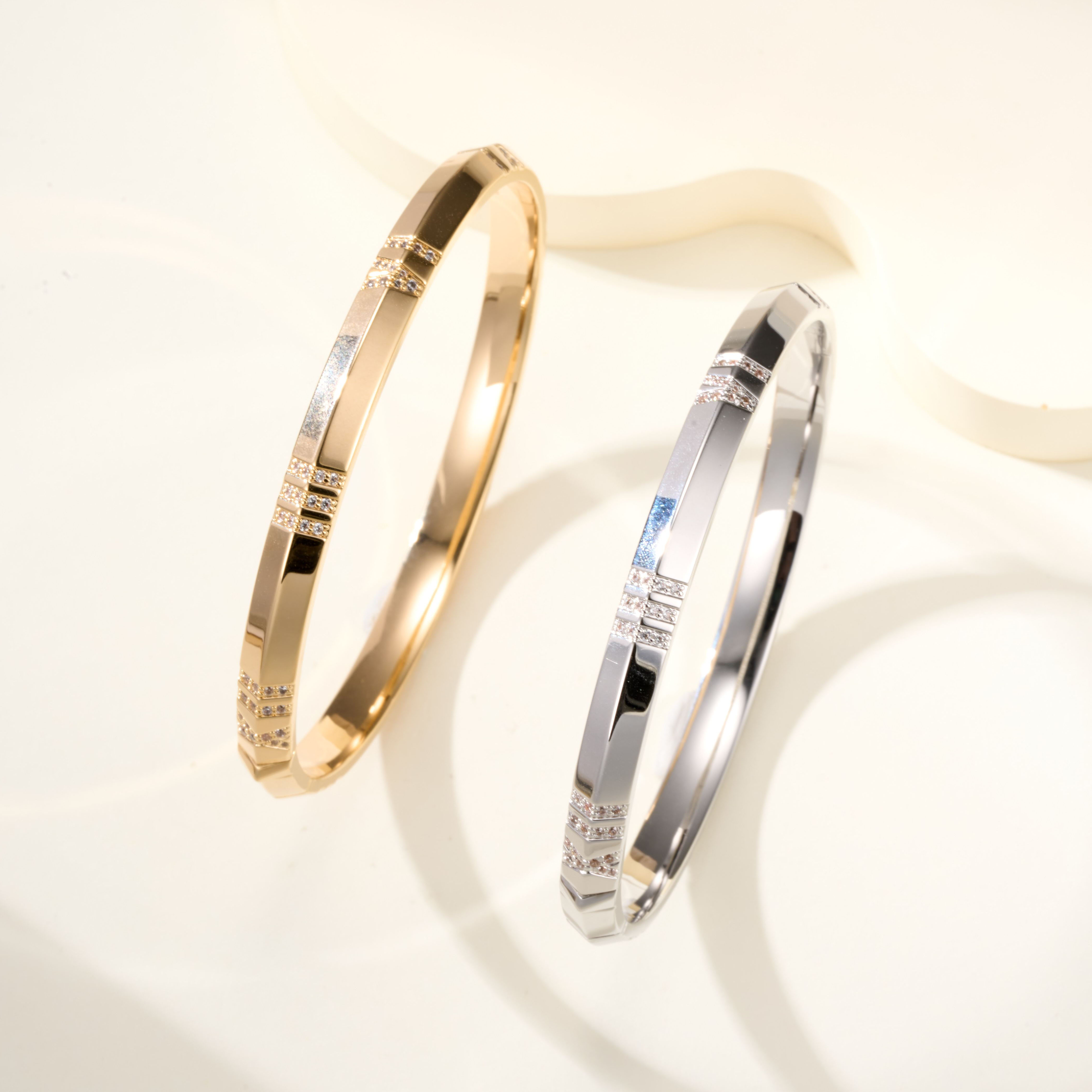 Tiffany Atlas Collection X Diamond Bangle(Narrow Style). - SUPER-MIRROR