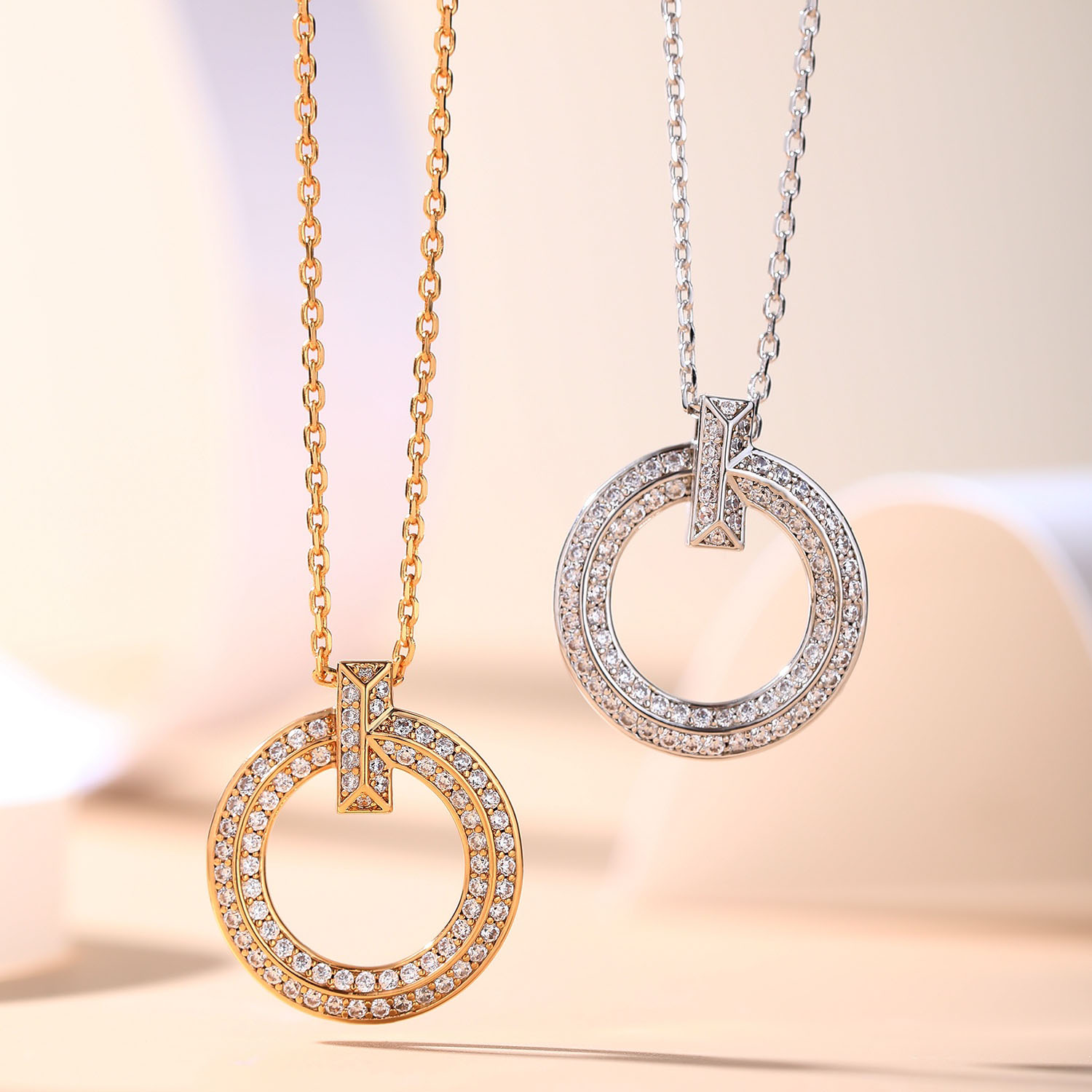 Tiffany T1 Collection Diamond Inlaid Circular Necklace. - SUPER-MIRROR