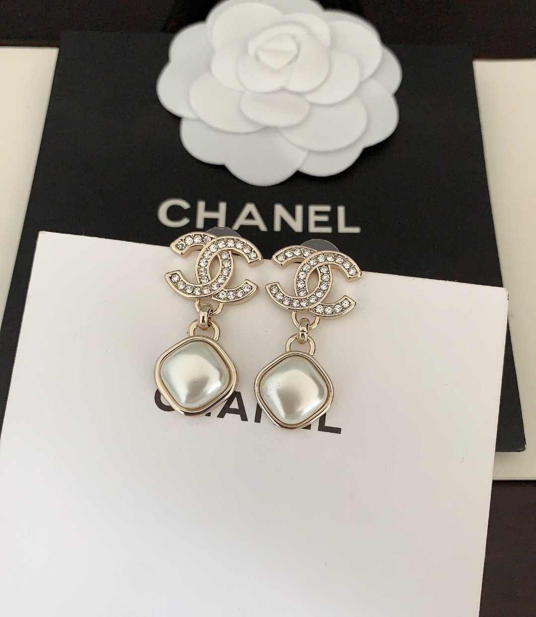 Chanel Earring 010 - Image 5