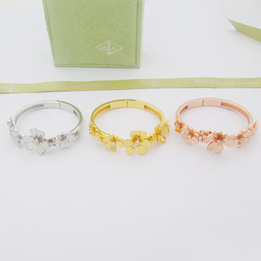 Van Cleef & Arpels Jewelry Bangle Clover bracelet Frivole series bracelet - SUPER-MIRROR