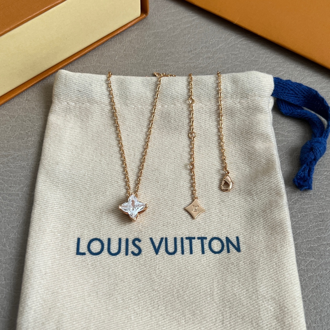 Louis Vuitton Jewelry Necklace Unique four-pointed star - SUPER-MIRROR